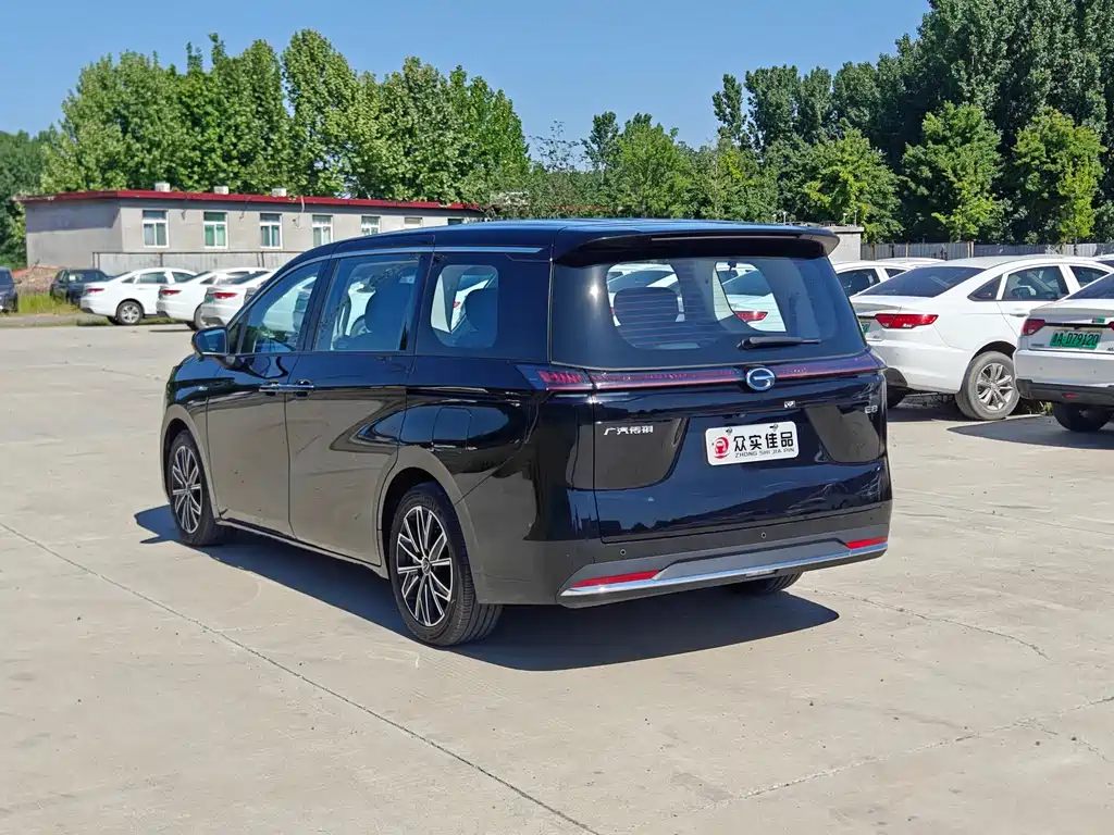 GAC Motor E8 Hybrid 2024 — фото 9