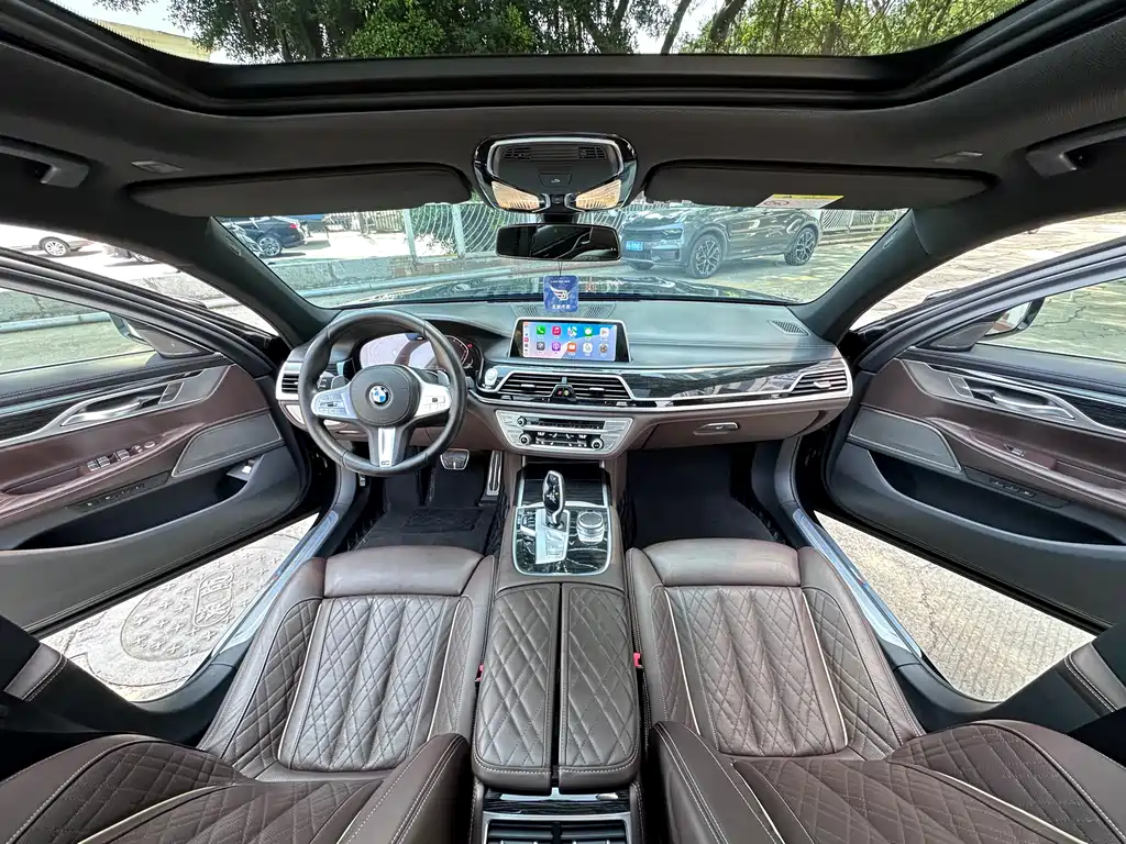 BMW 7 Series 2021 — фото 10