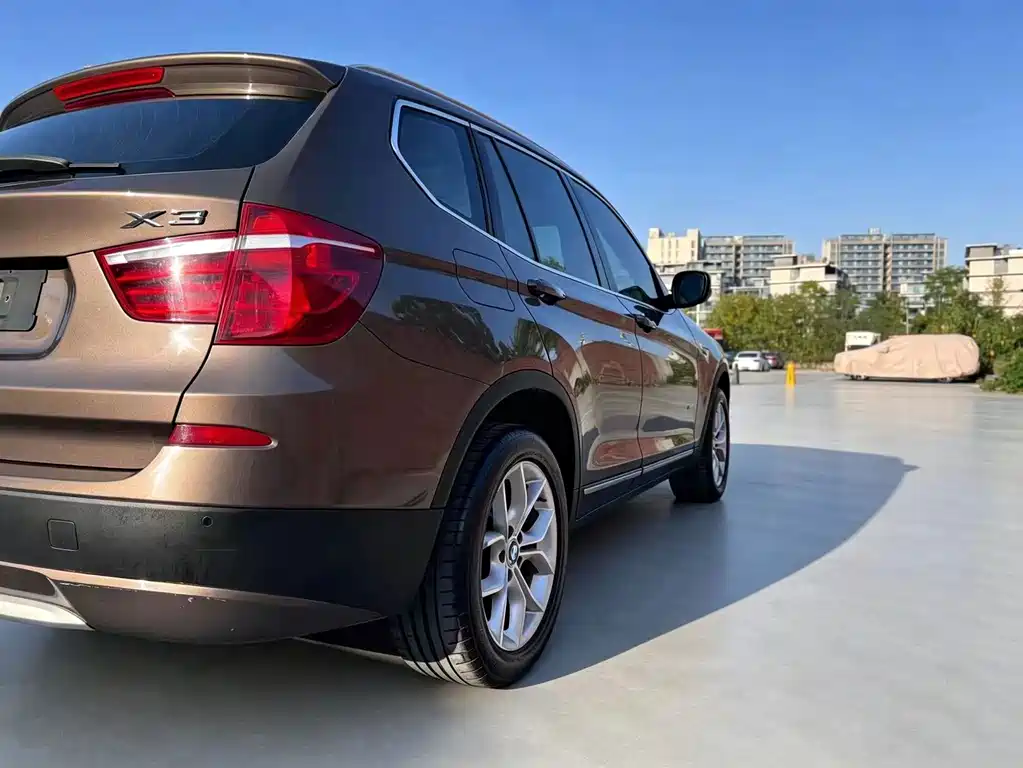BMW X3 2013 — фото 8