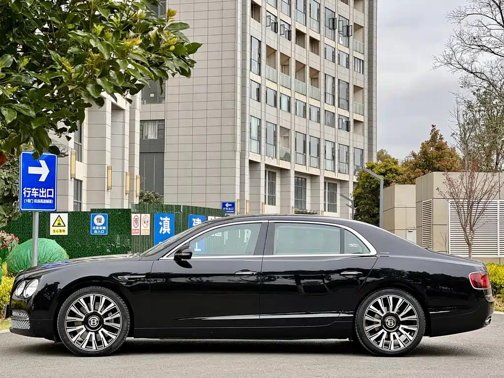 Bentley Flying Spur 2014 — фото 4