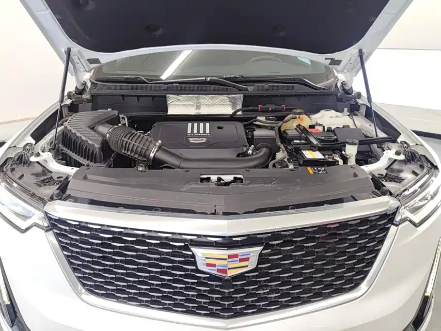 Cadillac XT6 2022 — фото 10