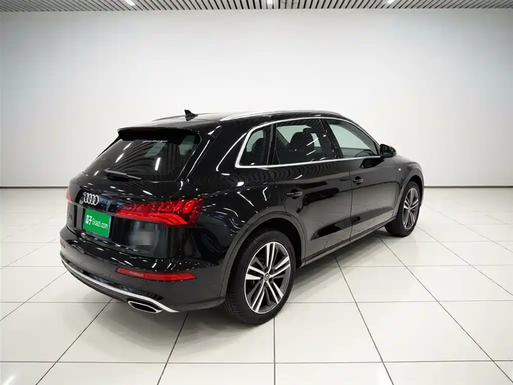 Audi Q5L 2019 — фото 7