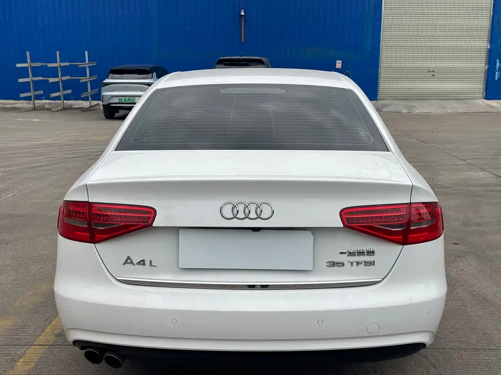 Audi A4L 2013 — фото 4