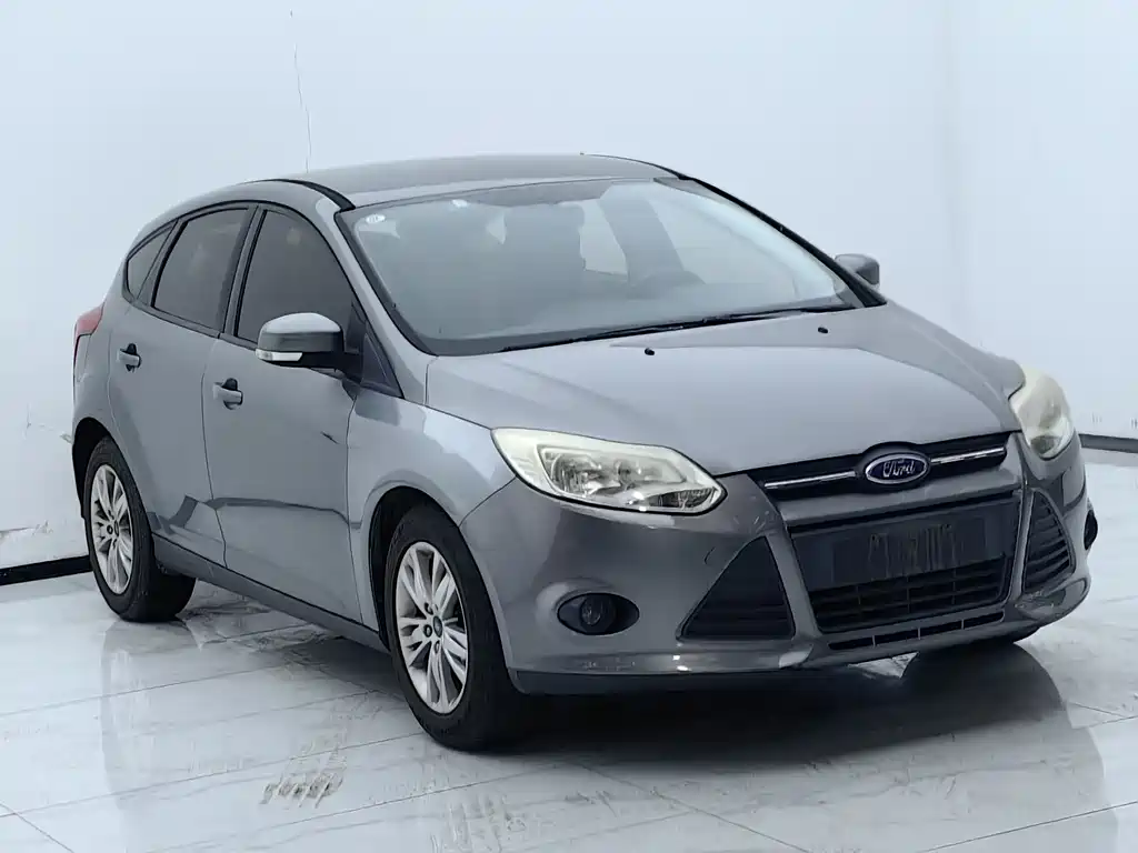 Ford Focus 2014 — фото 3