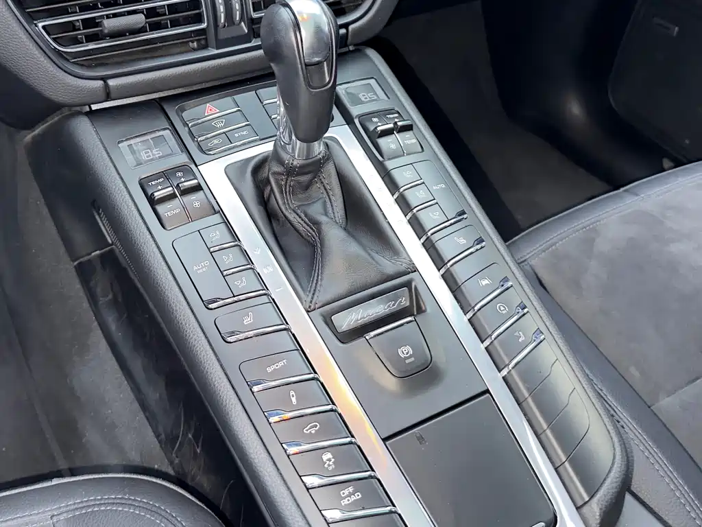 Porsche Macan 2020 — фото 9