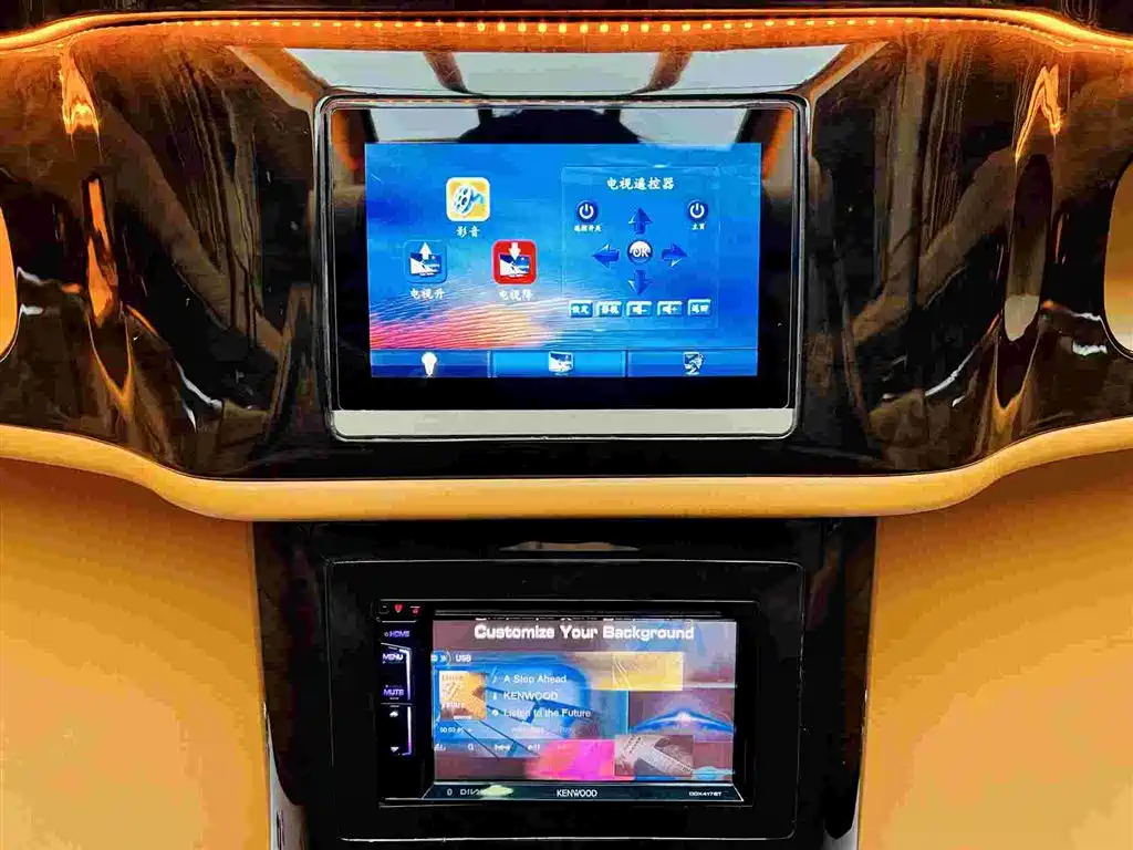 Mercedes-Benz V-Class 2020 — фото 19