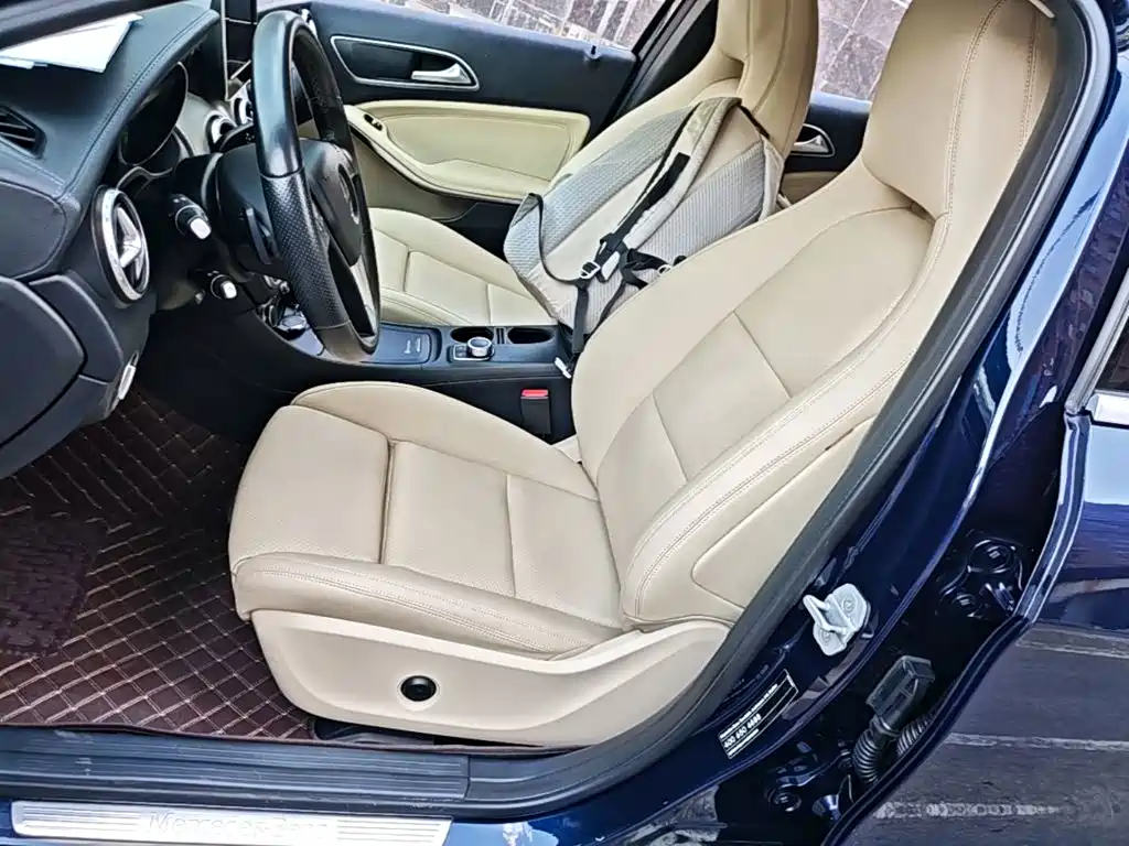 Mercedes-Benz GLA 2016 — фото 15