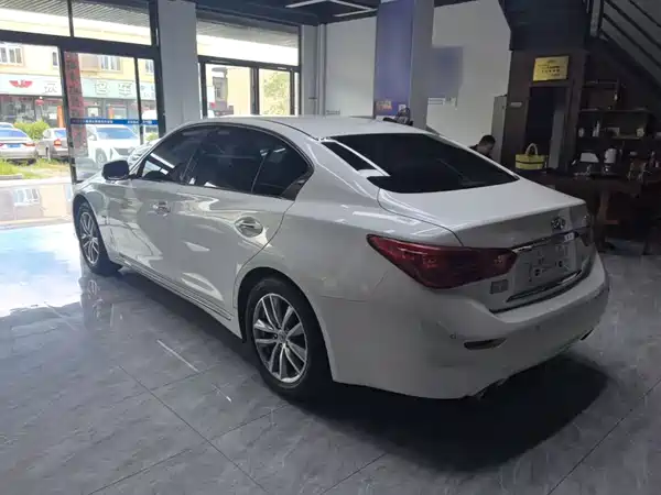 Infiniti Q50L 2016
