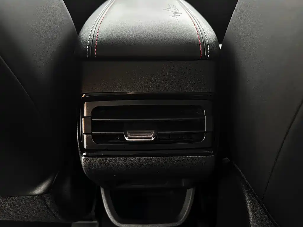Geely Emgrand S 2022 — фото 18
