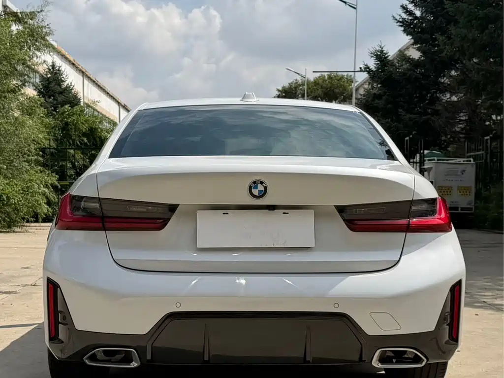BMW 3 Series 2023