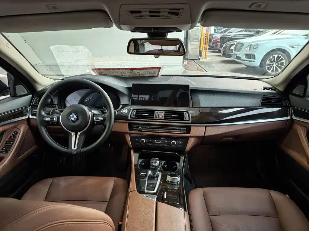 BMW 5 Series 2015 — фото 7