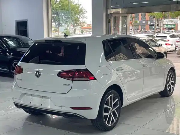 Volkswagen Golf 2020