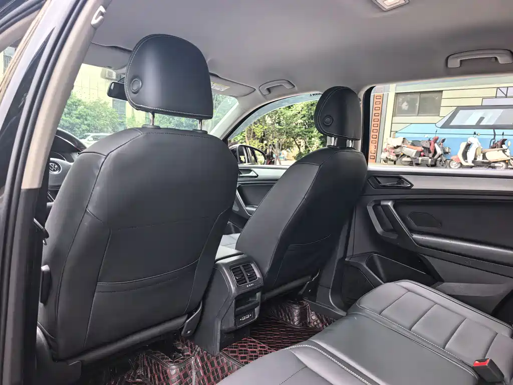 Volkswagen Tiguan L 2021 — фото 13