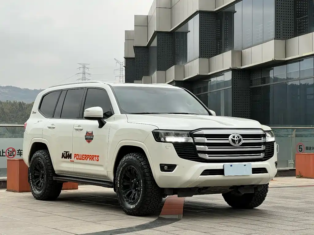 Toyota Land Cruiser 2024 — фото 3