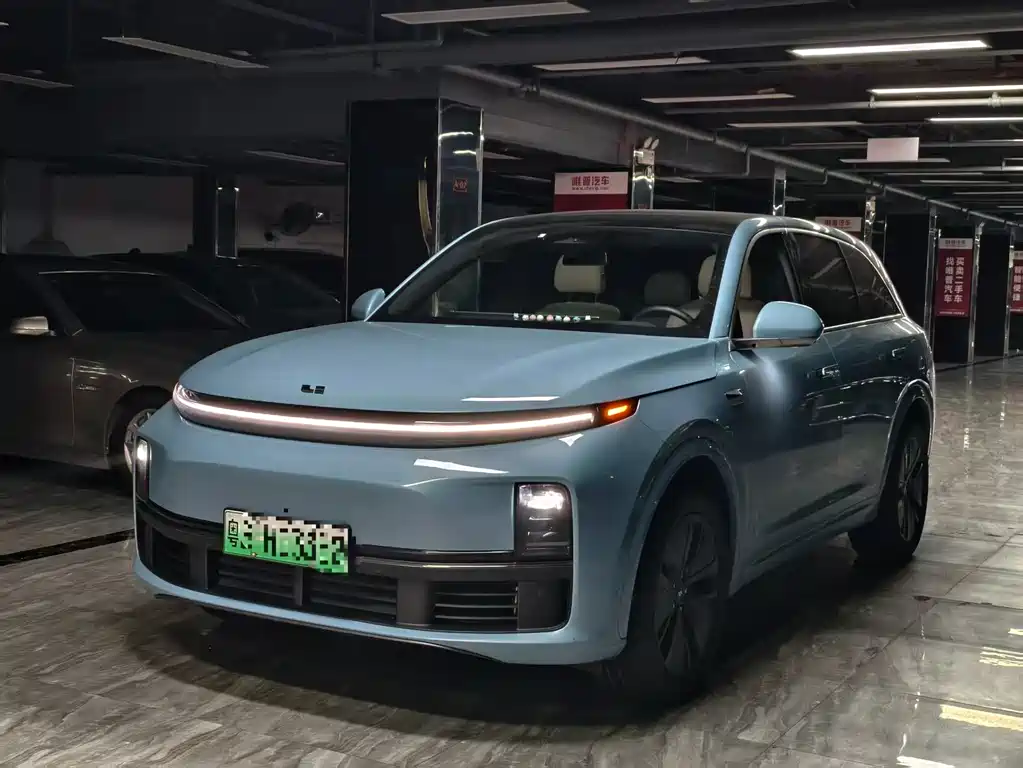 Li Auto Li L7 2025