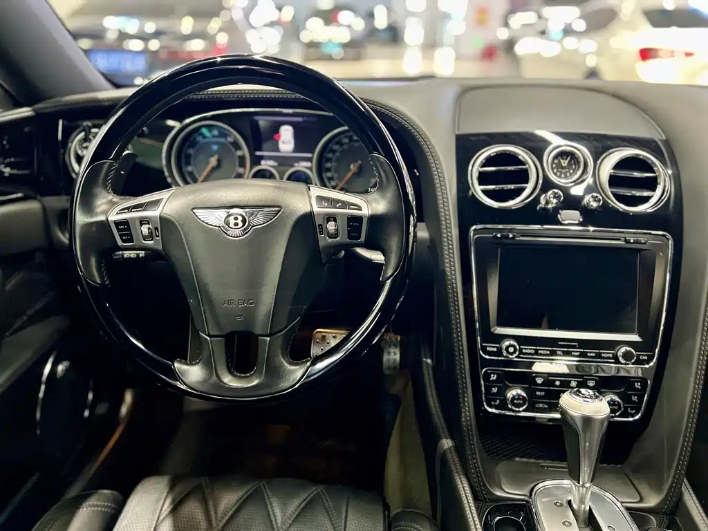 Bentley Flying Spur 2014 — фото 12