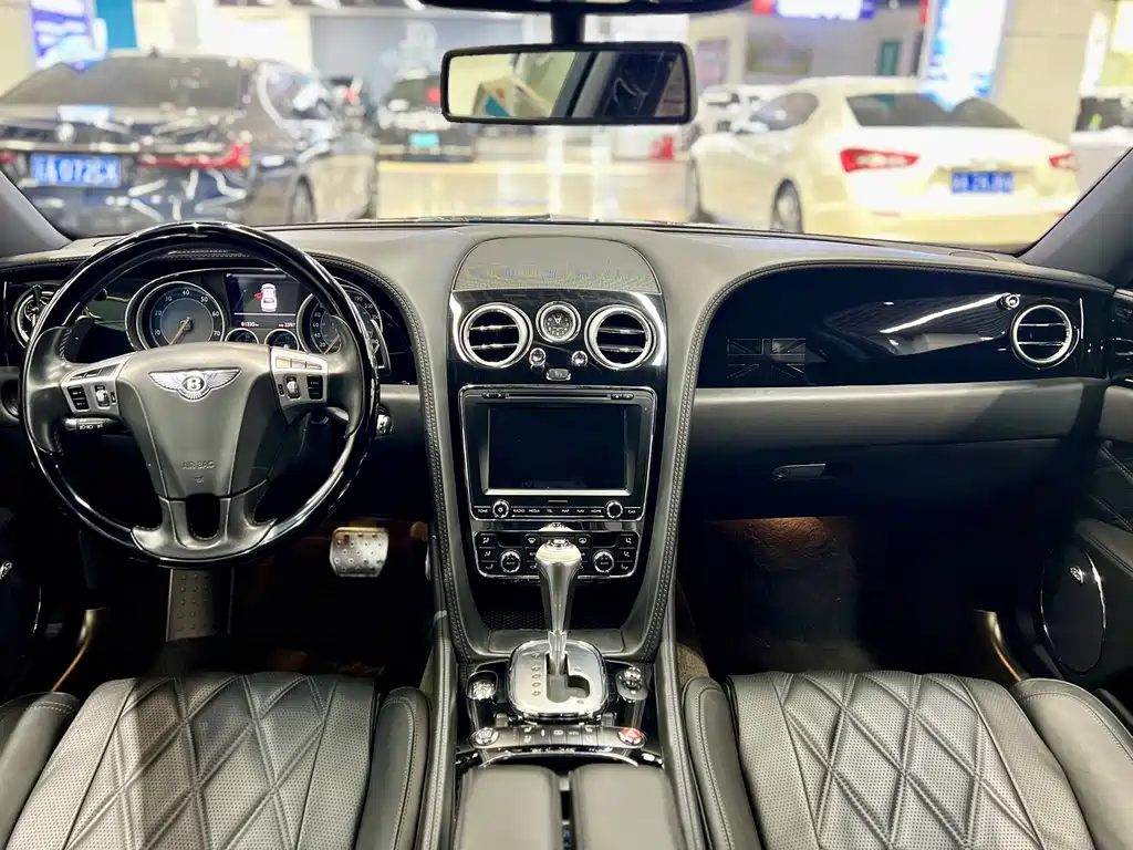 Bentley Flying Spur 2014 — фото 13
