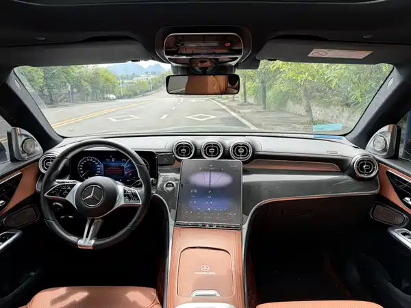 Mercedes-Benz GLC 2023