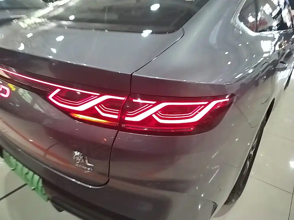 BYD Qin L 2025 — фото 8