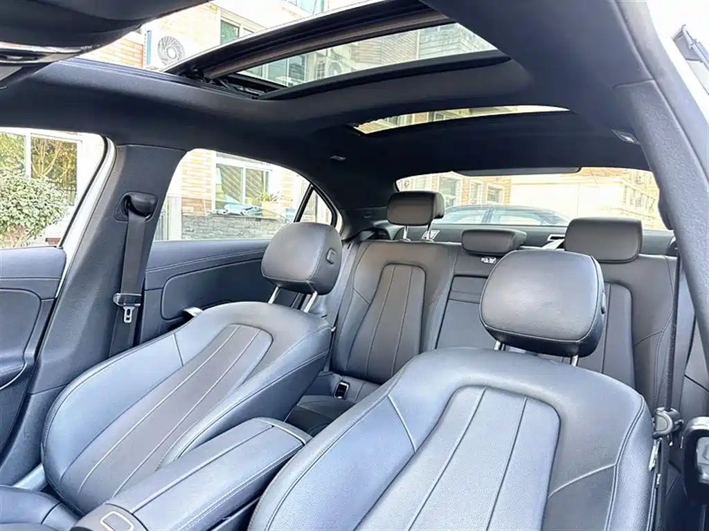 Mercedes-Benz A-Class 2020 — фото 16