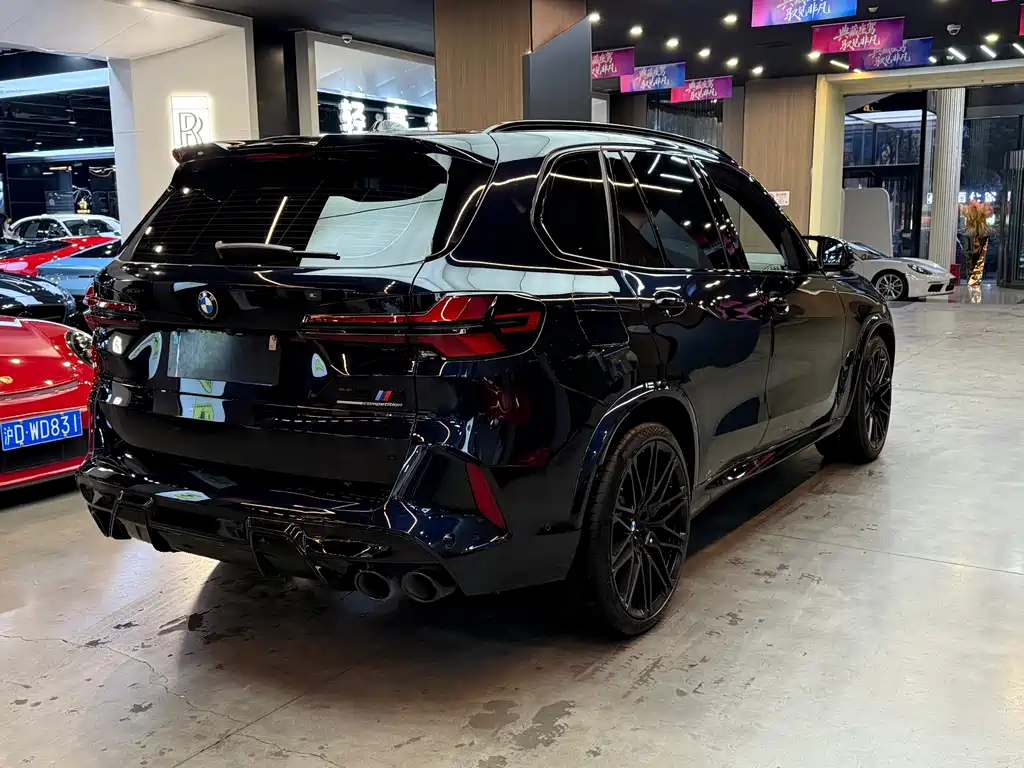 BMW X5 M 2025 — фото 10