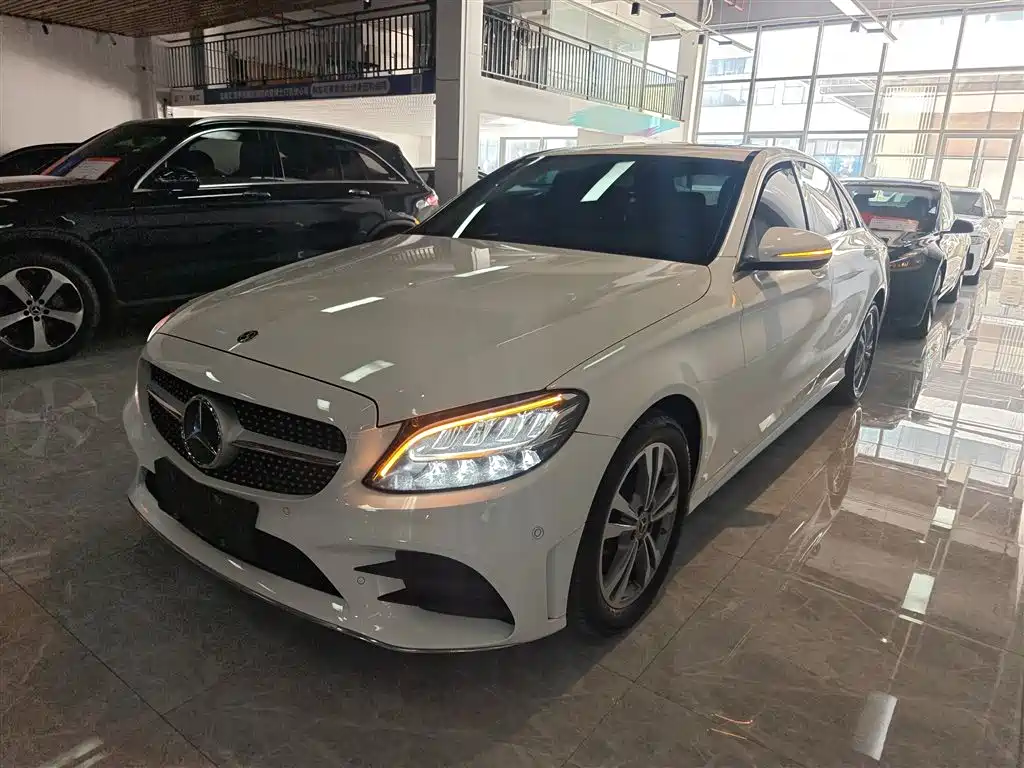 Mercedes-Benz C-Class 2020 — фото 2