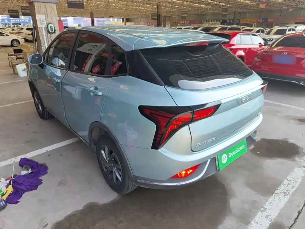 Neta V 2022