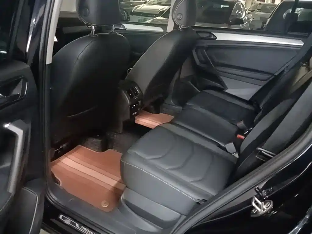 Volkswagen Tiguan L 2020 — фото 17