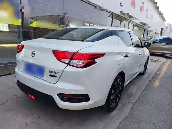 Nissan Bluebird 2019