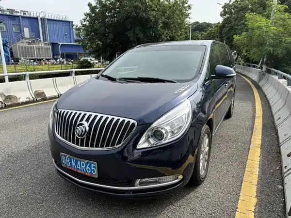 Buick GL8 2011