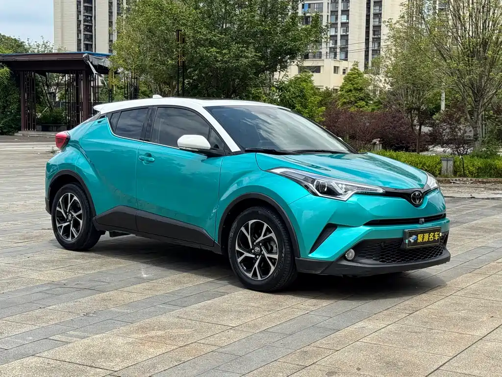 Toyota C-HR 2020 — фото 3