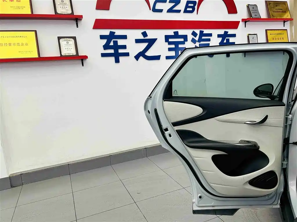 BYD Dolphin 2023 — фото 24