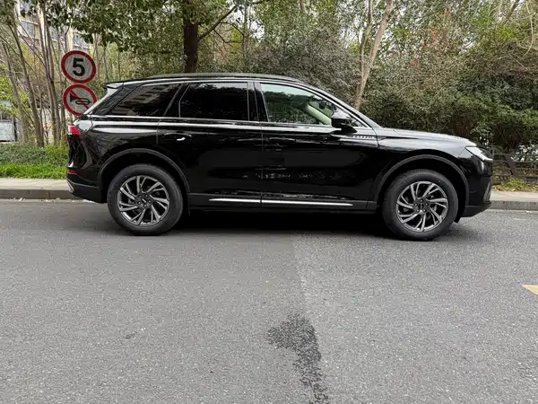 Lincoln Corsair 2025