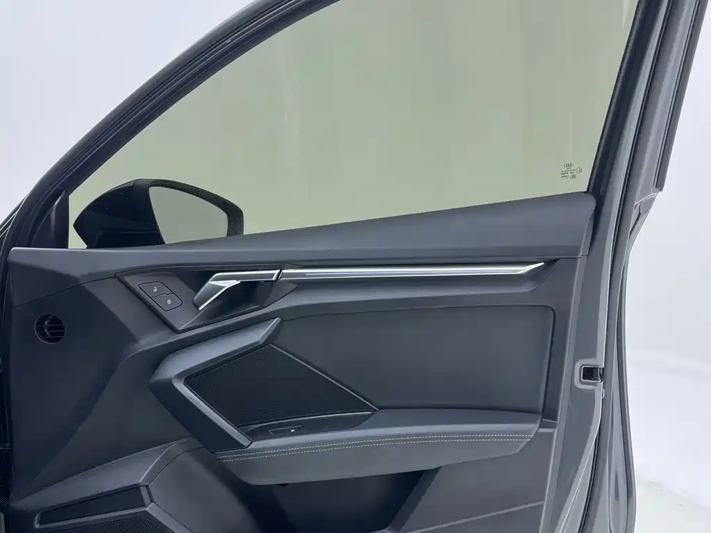 Audi A3 2022 — фото 27