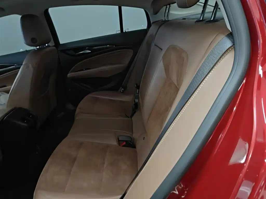 Buick Regal 2019 — фото 17