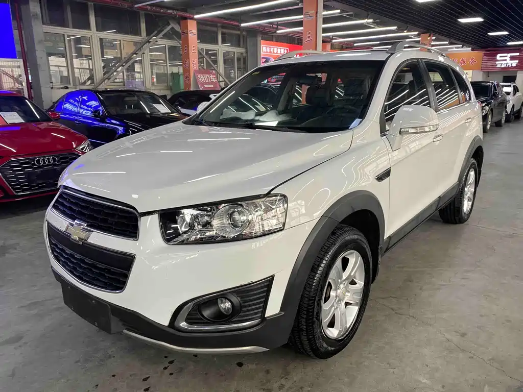 Chevrolet Captiva 2015 — фото 1