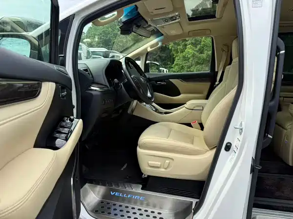 Toyota Vellfire 2020