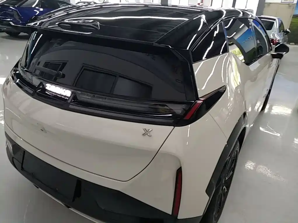 Zeekr X 2024