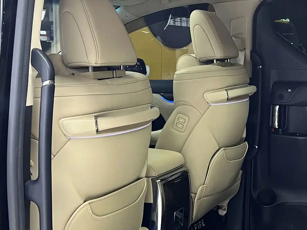 Toyota Vellfire 2020 — фото 15