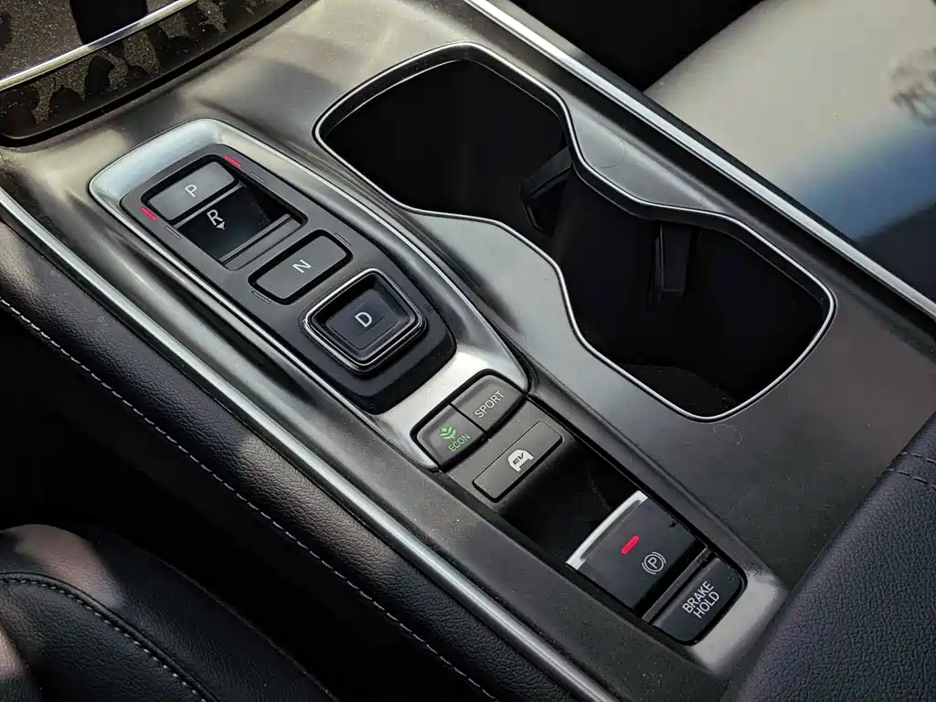 Honda Accord 2022 — фото 13