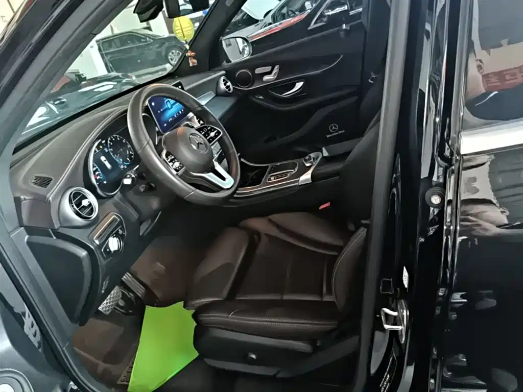 Mercedes-Benz GLC 2021 — фото 15