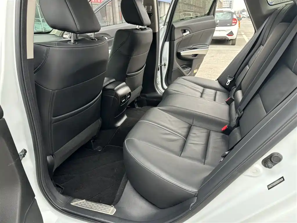 Honda Crosstour 2015 — фото 22