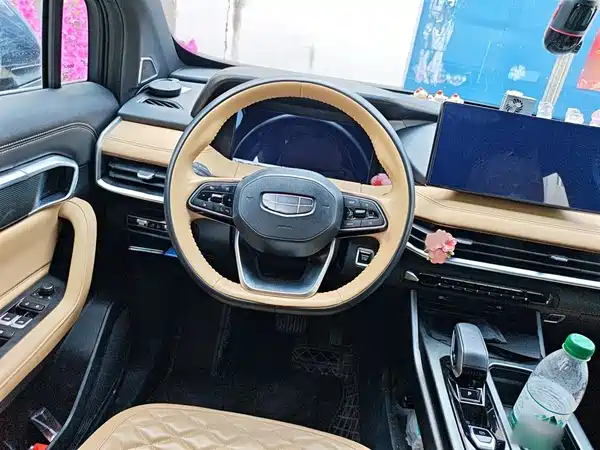 Geely Haoyue L 2023