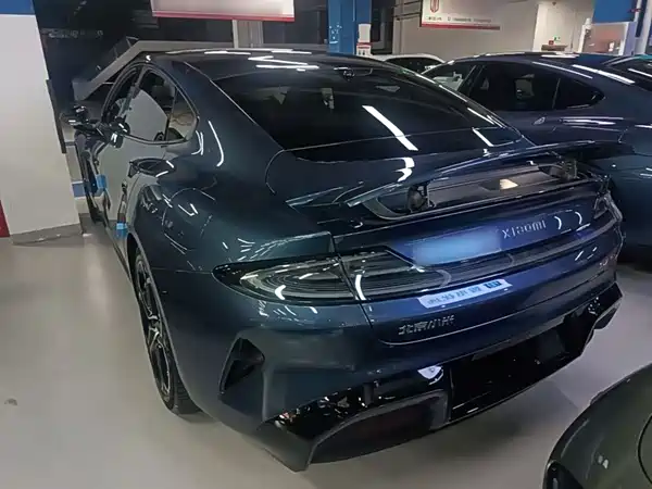 Xiaomi SU7 2024