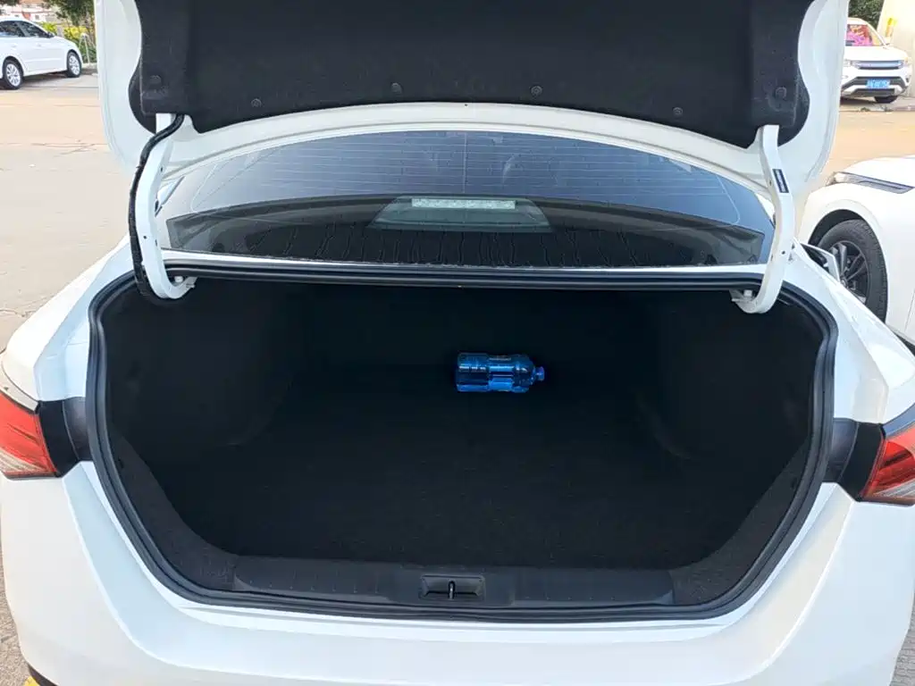 Nissan Sylphy 2023 — фото 19