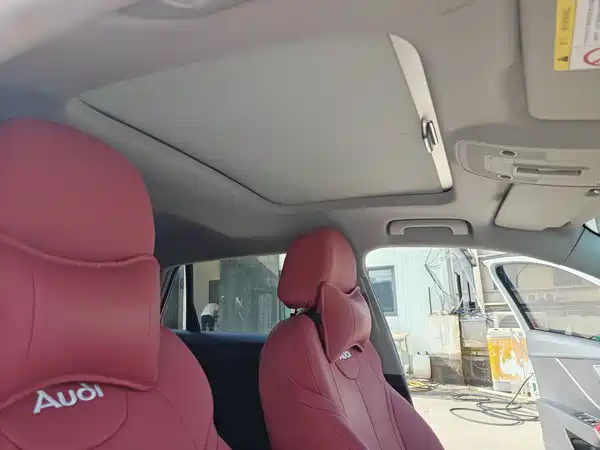 Audi Q2L 2019