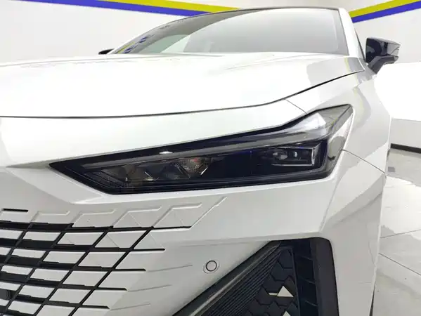 Changan UNI-V 2022
