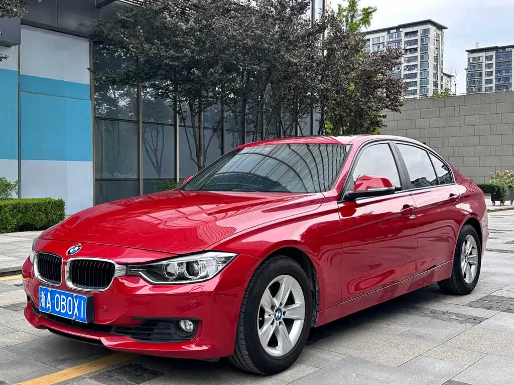 BMW 3 Series 2014 — фото 1