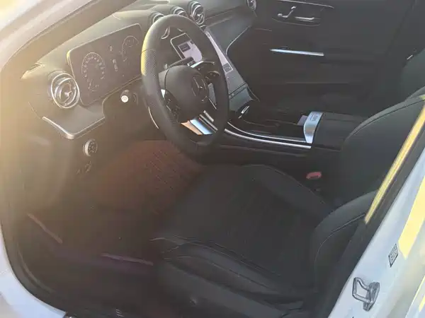 Mercedes-Benz C-Class 2023