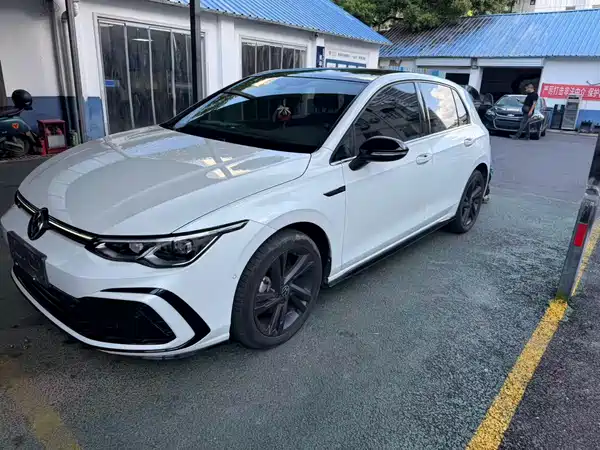 Volkswagen Golf 2023